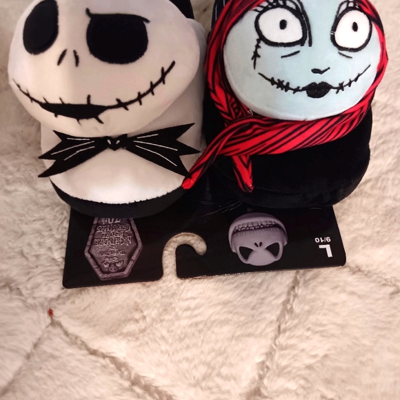 Nightmare before Christmas jack and Sally women's size LG slippers - Picture 1 of 5